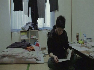 蛰居是什么意思