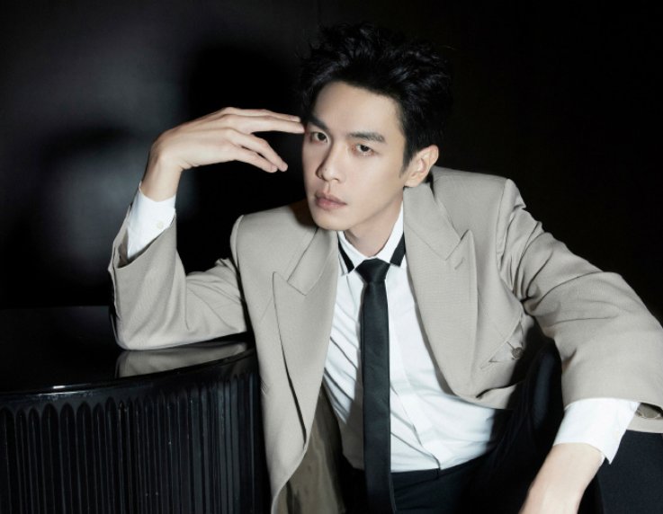 张若昀的亲生母亲在哪里