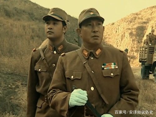 亮剑中野狼峪拼刺，为什么服部直臣第一个站出来?