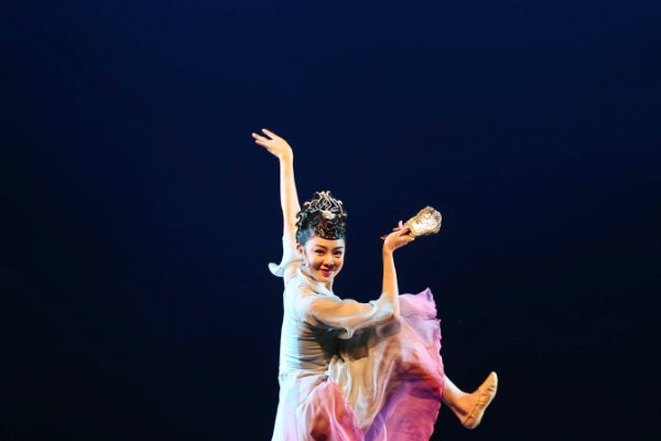 舞姿翩跹的读音