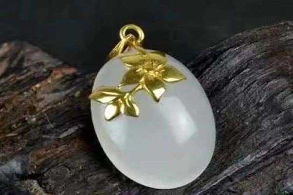 什么命最旺白蜡金