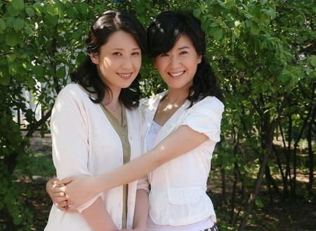 谁有电视连续剧《暖秋》详细一点的剧情简介？主演是马新月、马赛的？