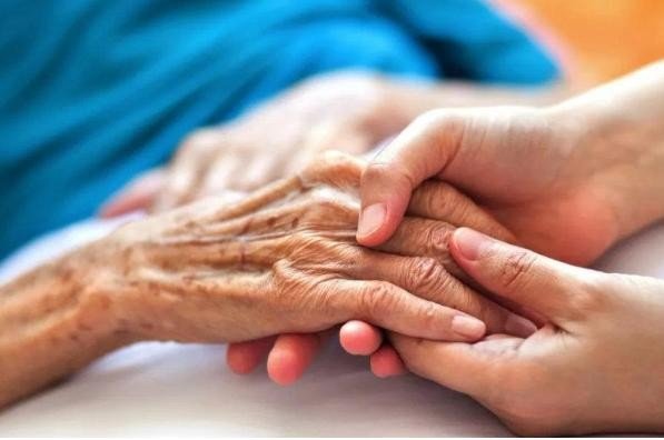 郭麒麟堂前尽孝是什么意思