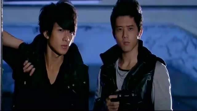 电视剧《篮球火》中东方翔为什么会害怕残？