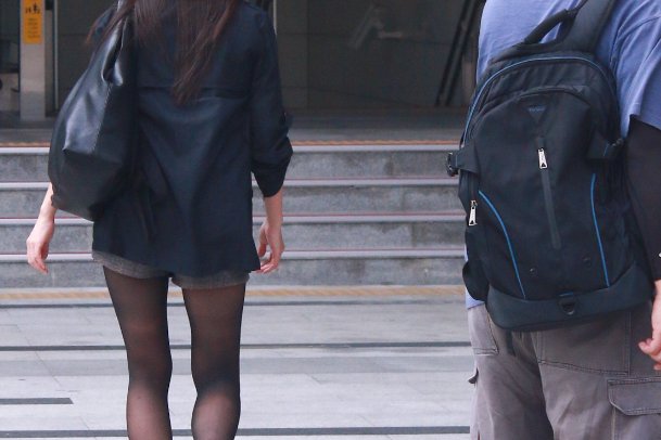 尾随是什么意思的