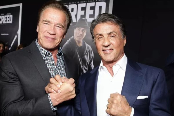 敢死队4史泰龙开局就死了?