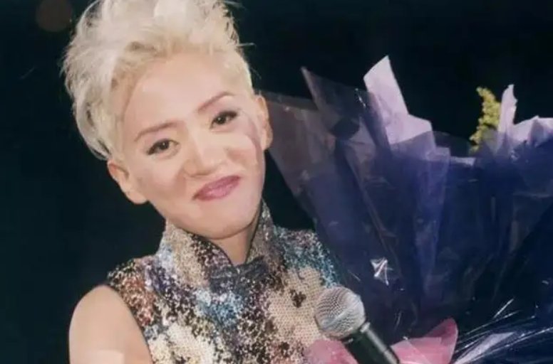 梅艳芳患癌早期本可以治愈，为何在三个月突然放弃了治疗，背后原因是什么？