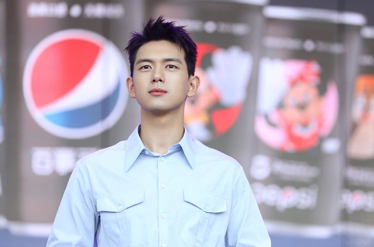 李现在《剩下的11个》中一人分饰三角，这三个角色有何不同？