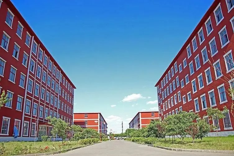 广西外国语学院学费是怎么收的？