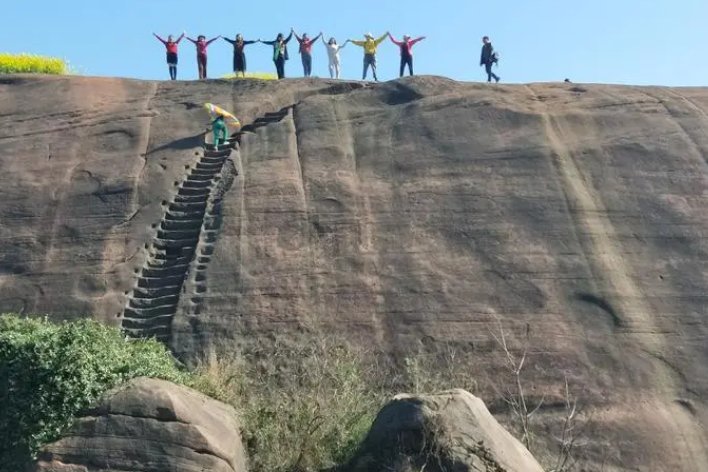 心惊肉跳,的意思