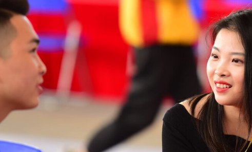 陪唱的女的主要是干什么的?