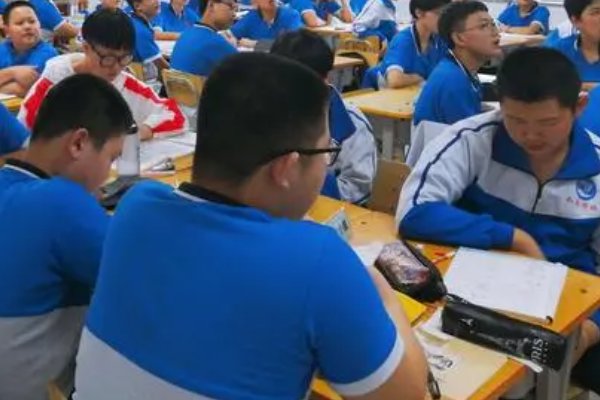 僭越怎么读什么意思