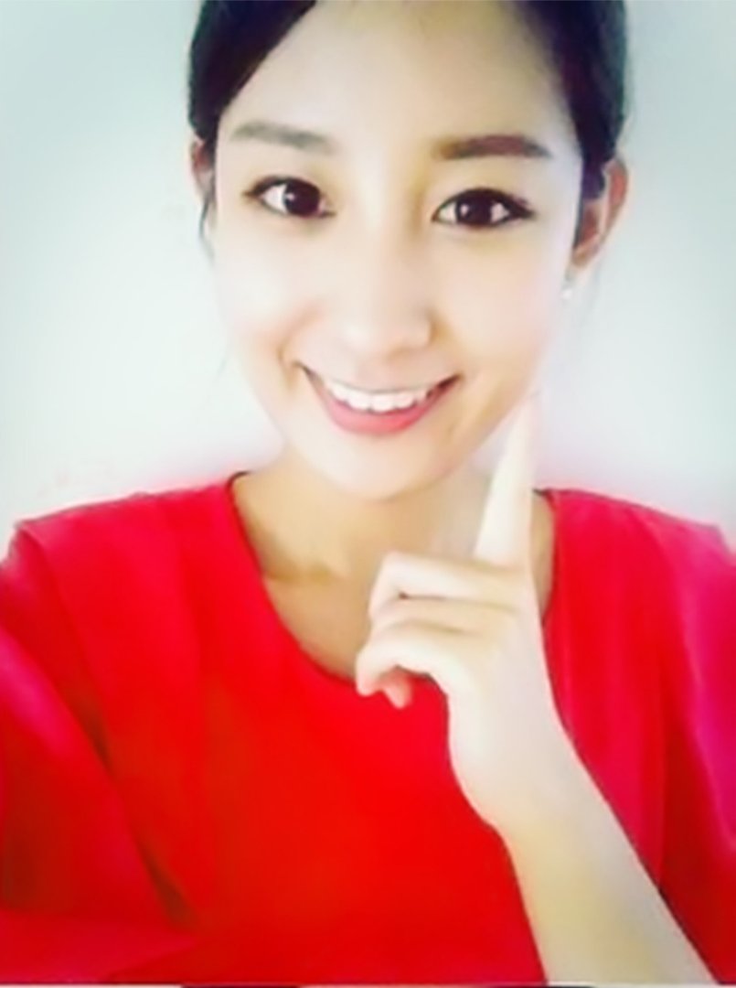 求朴宥拉的详细资料,在附几张近拍照片.谢谢啦