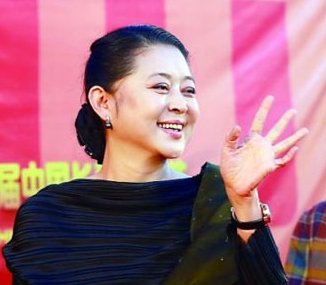 宋丹丹和倪萍原本是好朋友，最后却闹掰了，两个人产生矛盾的原因是什么？