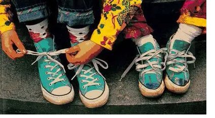 英语，【specificly】这个词怎么查不到？