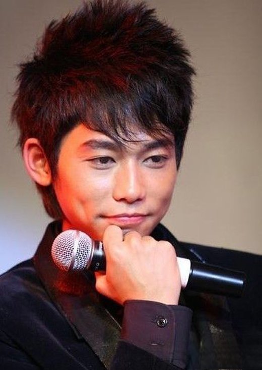 苏醒前女友夏航燕个人资料现状 自己开了一个淘宝店