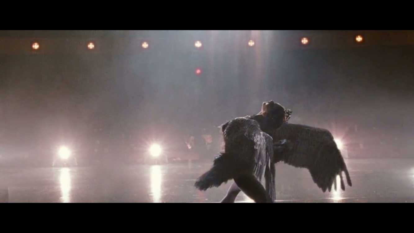 《黑天鹅》的结局怎么解读？