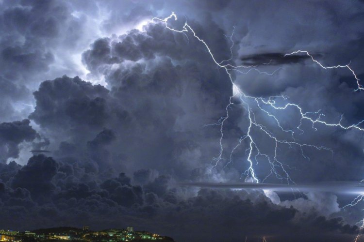 雷雨拼音怎么拼写
