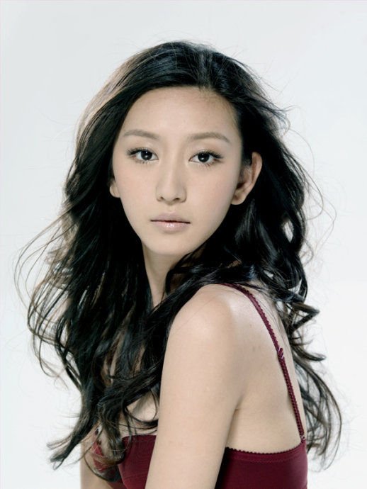 当初姚晨与凌潇肃到底是谁先出轨导致离婚？