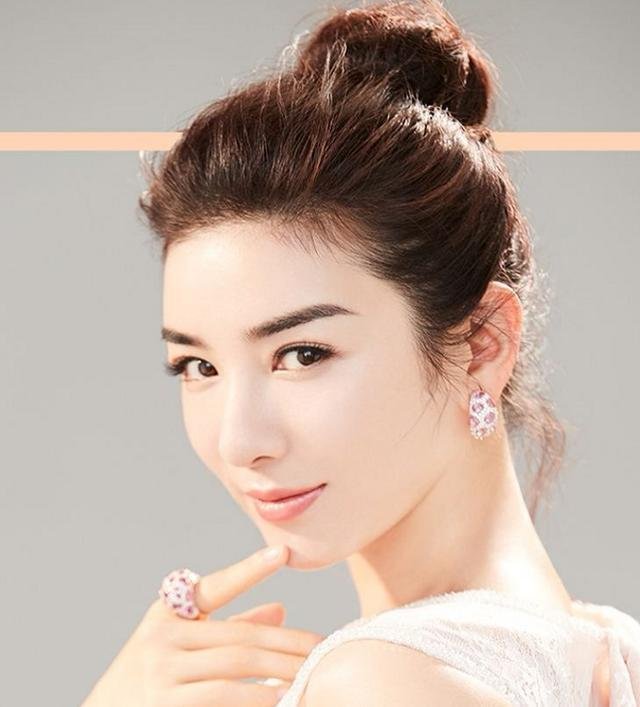 关于黄奕“上对花轿嫁对郎”的这一愿望，你有何看法？