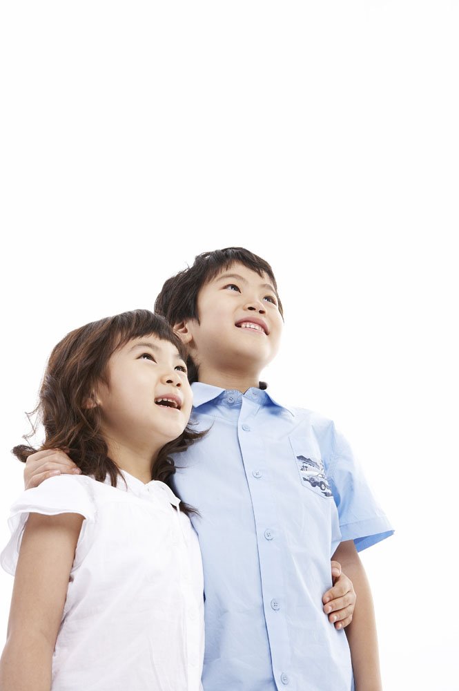 小学生把发的零食留给妹妹，他究竟说了什么让广大网友泪目？