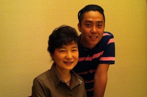 朴槿惠是殷志源什么人