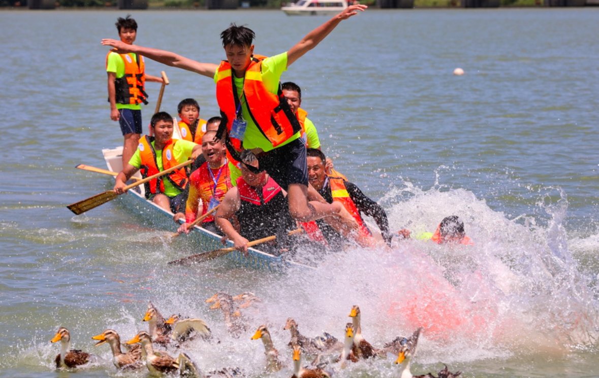 百舰竞渡指什么生肖