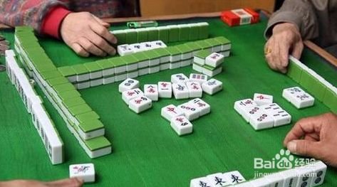 怎么打麻将呢，我想打麻将。
