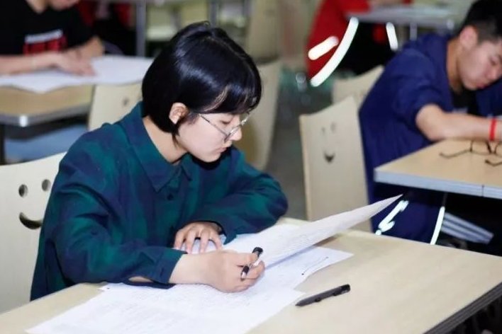 BEC报名费是多少？