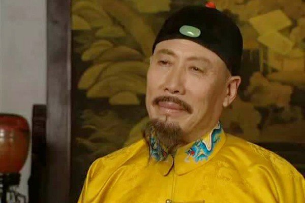 崇祯将魏忠贤挫骨扬灰，70年后，发现衣冠冢，康熙为何下令将其夷为平地 ？