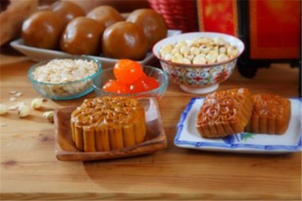 衢州一小学生自制月饼售卖筹款助学，其销量如何？