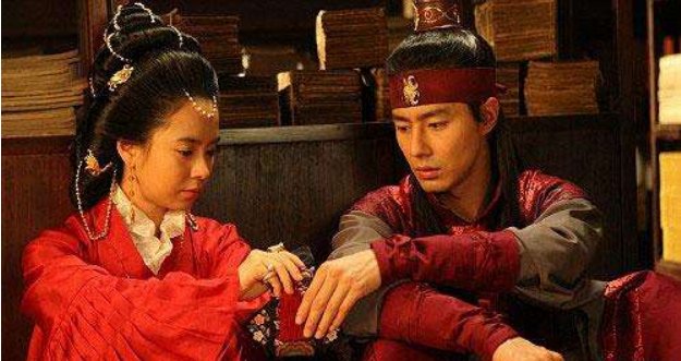 霜花店结局为什么看了王一眼