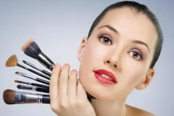 妆点与装点区别