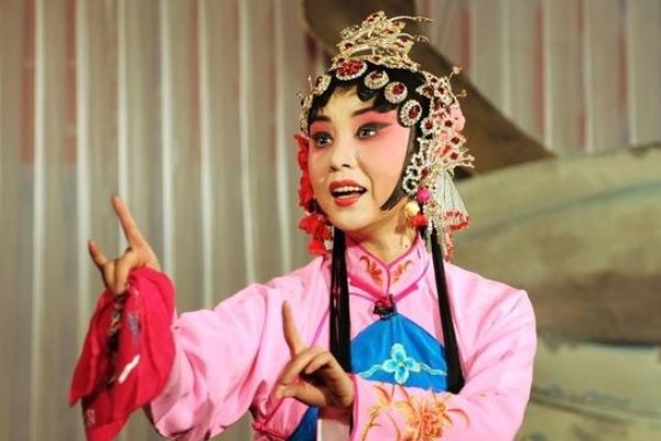 表子无情戏子无义,这句话的意思