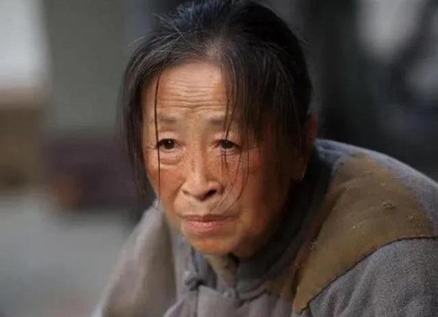 “丑娘”张少华生前住院是杨志刚陪护，为何亲儿子不闻不问？