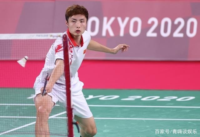 是什么原因让朱俊豪、张滨榕两位羽毛球运动员被国际羽联禁赛两年？