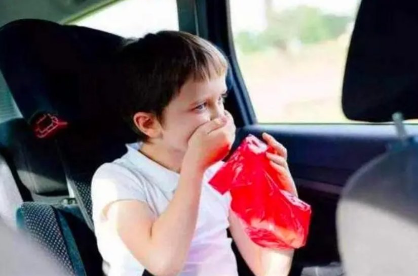 晕车的拼音是几声