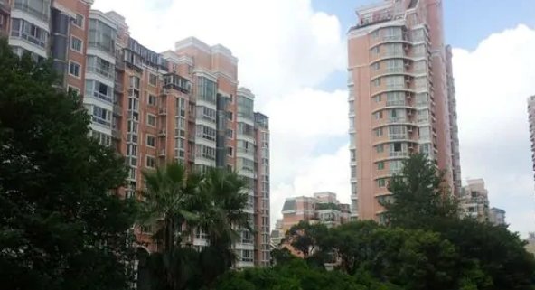 《爱情公寓》在哪拍的？