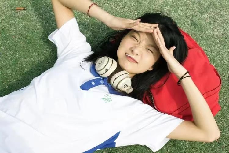 女高中生的腰增删什么意思？