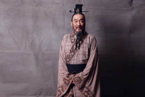 《卖油翁》中被删掉一句话是什么？