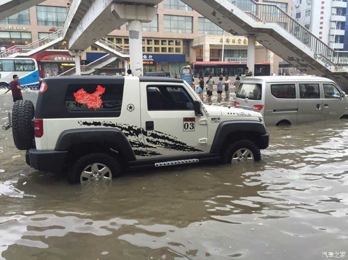 天津肆零极度公益救援，北京BJ40寻找需要帮助的车辆