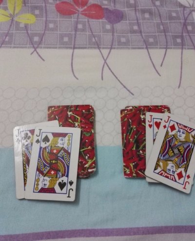 如何玩扑克牌？