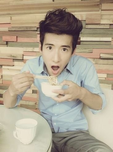 《非常完美》中宋松是谁？他和哪个女生表白过？