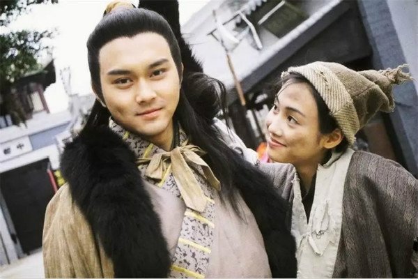 郭靖黄蓉对战杨过小龙女，哪一对能够胜出？