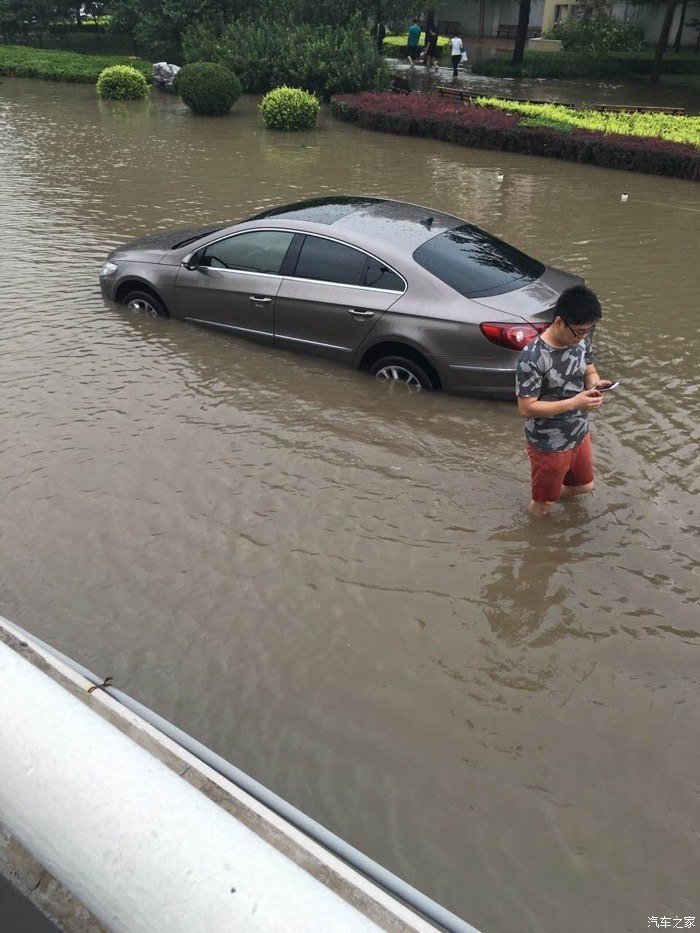 天津肆零极度公益救援，北京BJ40寻找需要帮助的车辆