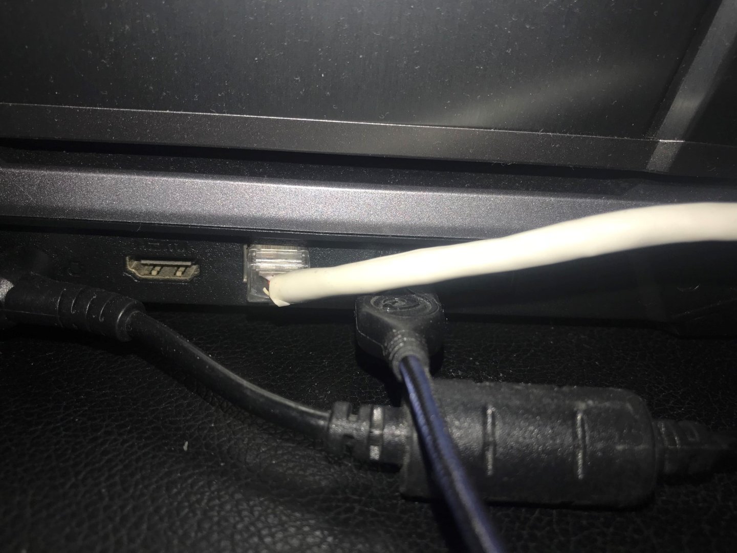 无线路由器怎么用网线连接上网呢？