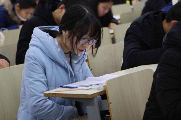 英语四六级今日开考时间