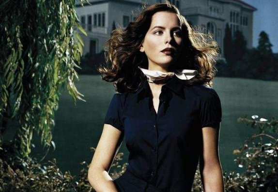 穿肉色衣服需谨慎，你喜欢哪种颜色风格？