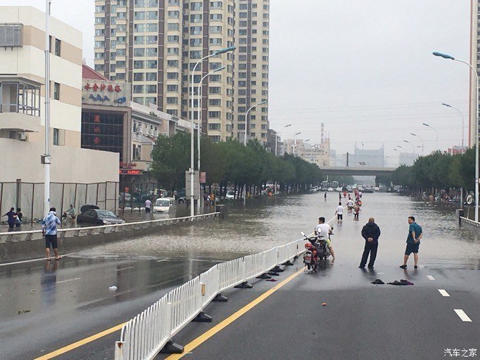 天津肆零极度公益救援，北京BJ40寻找需要帮助的车辆