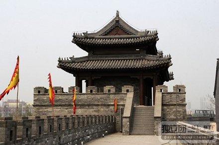 全保定网独立团的商业模式